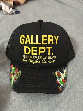 Gallery dept hat